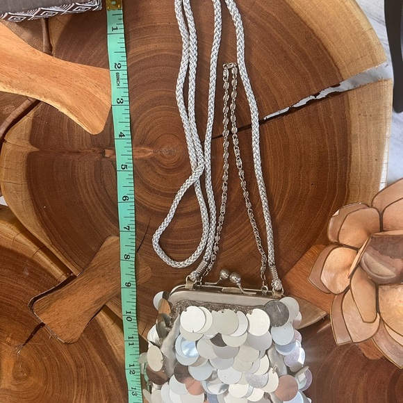 Silver sequined, grey beaded, Flapper Girl clutch. - Picture 6 of 7